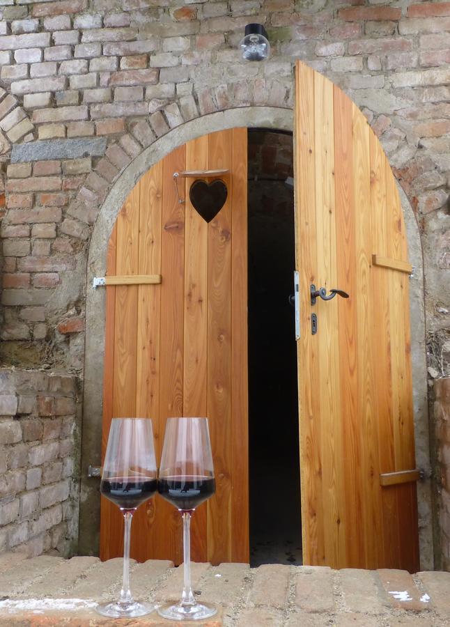 Pod Králičím vrchem Apartamento Milovice  Exterior foto